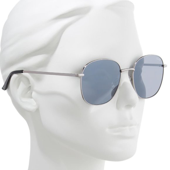 QUAY // jezabell gunmetal frame silver mirror lens - Picture 4 of 8